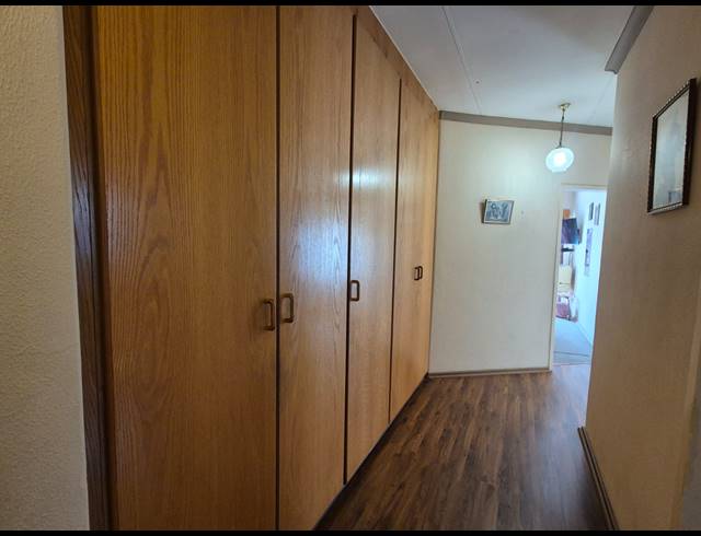 3 BEDROOM TOWNHOUSE FOR SALE IN VANDERBIJLPARK SW 2